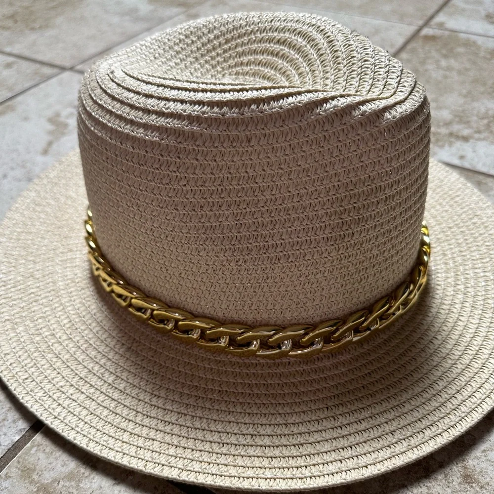Straw Hat - Picture 2 of 10